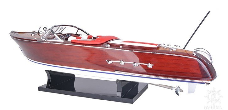 Riva Aquarama RC  L: 67 cm
